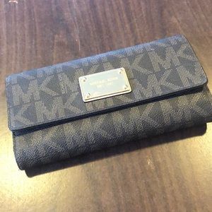 Michael Kors wallet